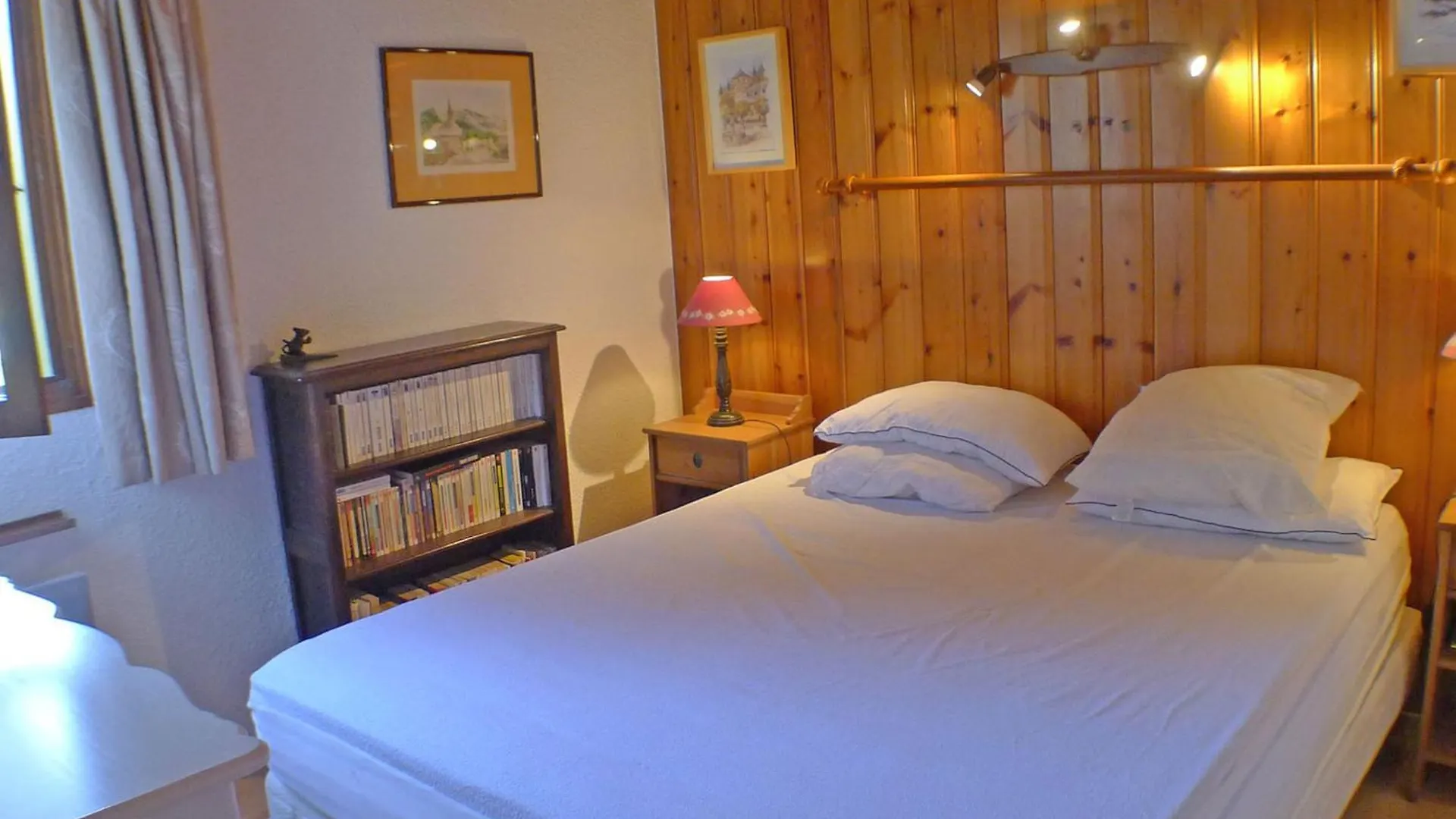 T3 Calme Avec Balcon, Parking Et Cave A 500M Du Centre - Fr-1-629-57 Apartment Samoens France